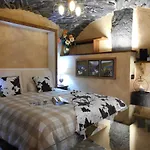 Dom wakacyjny Ai Piedi Del Monte Bianco *
