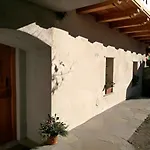 Ai Piedi Del Monte Bianco La Salle