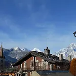 Ai Piedi Del Monte Bianco * La Salle