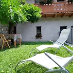 Ai Piedi Del Monte Bianco * La Salle