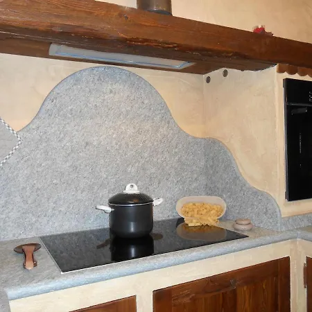 Ai Piedi Del Monte Bianco La Salle