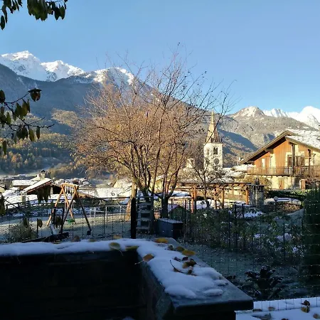 Ai Piedi Del Monte Bianco Hébergement de vacances