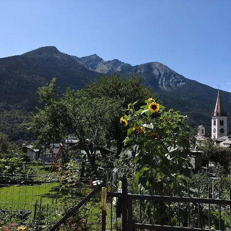 Feriehus Ai Piedi Del Monte Bianco *